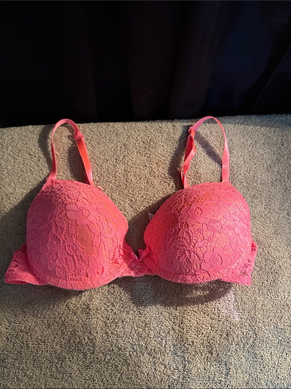 Lace Push-Up Bra in Coral Pink